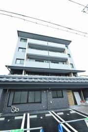 地下鉄烏丸線鞍馬口駅まで徒歩15分