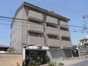 近鉄難波・奈良線学園前駅までバス約8分 徒歩1分