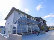 近鉄京都線平城駅までバス約10分 徒歩8分
