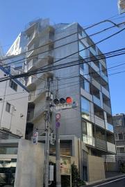 東京メトロ千代田線代々木公園駅まで徒歩8分
