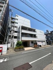 地下鉄七隈線渡辺通駅まで徒歩11分