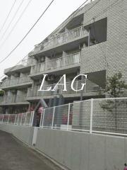 小田急小田原線新百合ヶ丘駅まで徒歩4分