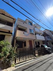 吹田市泉町5丁目戸建て