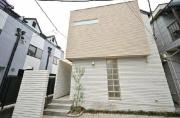 新宿7丁目戸建て