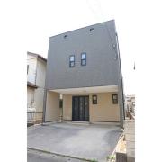 越谷市赤山本町住宅