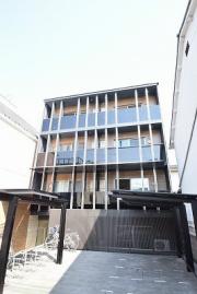 地下鉄東西線二条城前駅まで徒歩14分