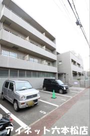 地下鉄七隈線茶山駅まで徒歩4分