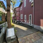 K.M.H.COURT FOREST B