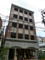 シルトクレーテ三条