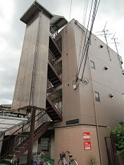 ＪＲ関西本線久宝寺駅まで徒歩13分