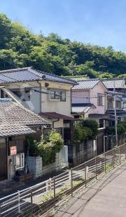 観音崎町2-13貸家