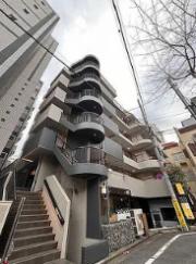 東京メトロ丸ノ内線四谷三丁目駅まで徒歩4分