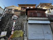 （弊社管理）西山町シャッターガレージ付きの家