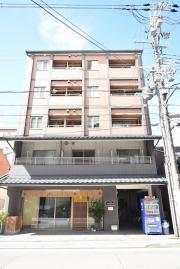 地下鉄烏丸線四条駅まで徒歩8分