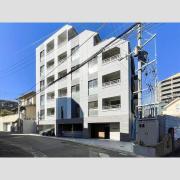 西鉄天神大牟田線西鉄平尾駅まで徒歩8分