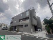 Jolie Maison East