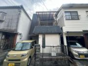 寝屋川市池田北町 2階建