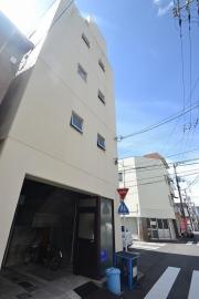 広島電鉄皆実線比治山橋駅まで徒歩4分