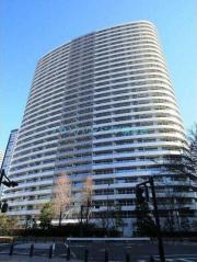 M.M. TOWERS FORESIS-L棟