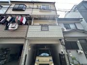 大東市寺川3-6-13 3階建