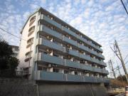 ＪＲ鹿児島本線折尾駅までバス約10分 徒歩5分