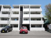Many′s Court N6