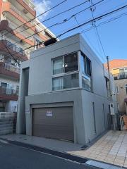 新宿七丁目ガレージ付き住居