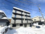 JEEK BLAU MOTOMACHI