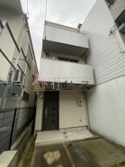 善源寺町2丁目 平面車庫付き貸家