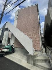小田急江ノ島線鶴間駅まで徒歩11分
