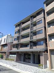 地下鉄東西線二条城前駅まで徒歩7分