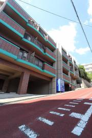 西鉄天神大牟田線高宮駅まで徒歩26分