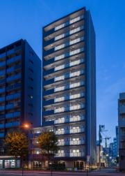 東京メトロ丸ノ内線西新宿駅まで徒歩8分