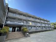 小田急小田原線東海大学前駅まで徒歩27分