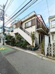 ＪＲ中央線高円寺駅まで徒歩11分
