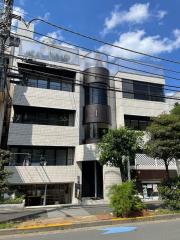 東京メトロ日比谷線広尾駅まで徒歩8分