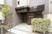 東京メトロ丸ノ内線四谷三丁目駅まで徒歩9分