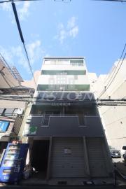 地下鉄御堂筋線心斎橋駅まで徒歩7分