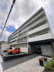 地下鉄御堂筋線江坂駅まで徒歩13分