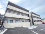 広島電鉄宮島線廿日市市役所前（平良）駅まで徒歩13分
