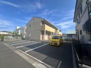 小田急小田原線東海大学前駅まで徒歩14分