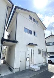 イエローコート平窪 E号棟