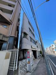 リーベオリサカ