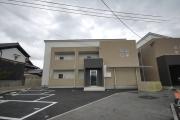 プラリア招提元町 B