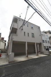 広島電鉄皆実線比治山橋駅まで徒歩15分