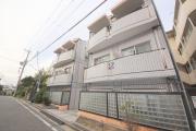 近鉄難波・奈良線菖蒲池駅まで徒歩8分