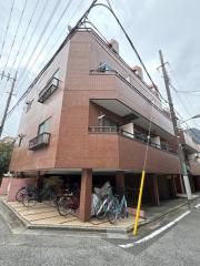 第1ラークハウス