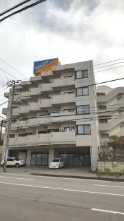 富山地鉄本線稲荷町駅まで徒歩14分