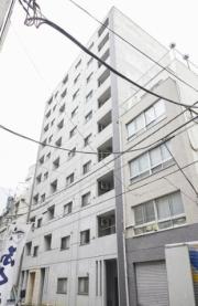 ラヴェール三越前