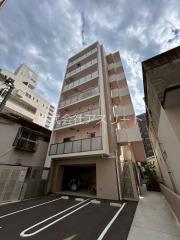 地下鉄七隈線渡辺通駅まで徒歩8分